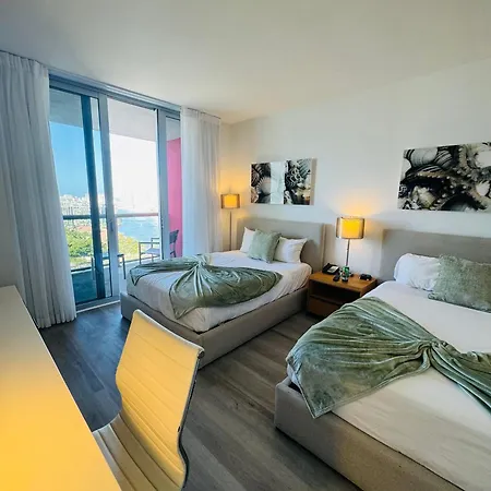 Lovely 2Bed 1Bath Condo With Private Balcony 18Th Floor Hallandale Beach Exterior photo